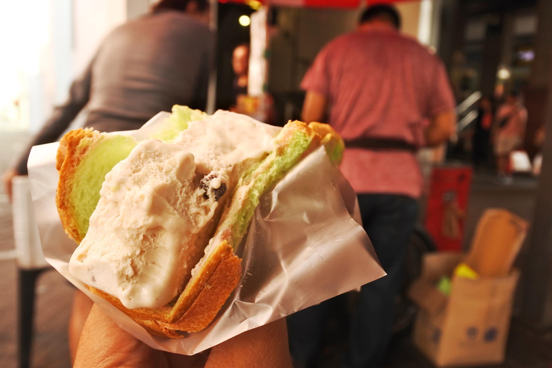 2. Singapore Cut Ice-Cream – A Street Classic