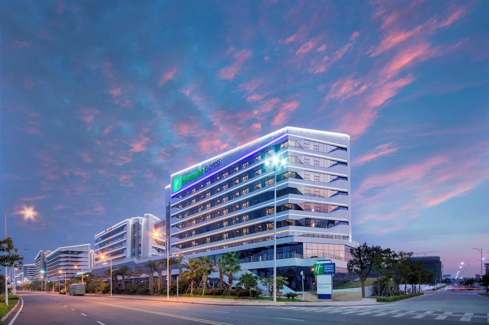 Holiday Inn Express by IHG