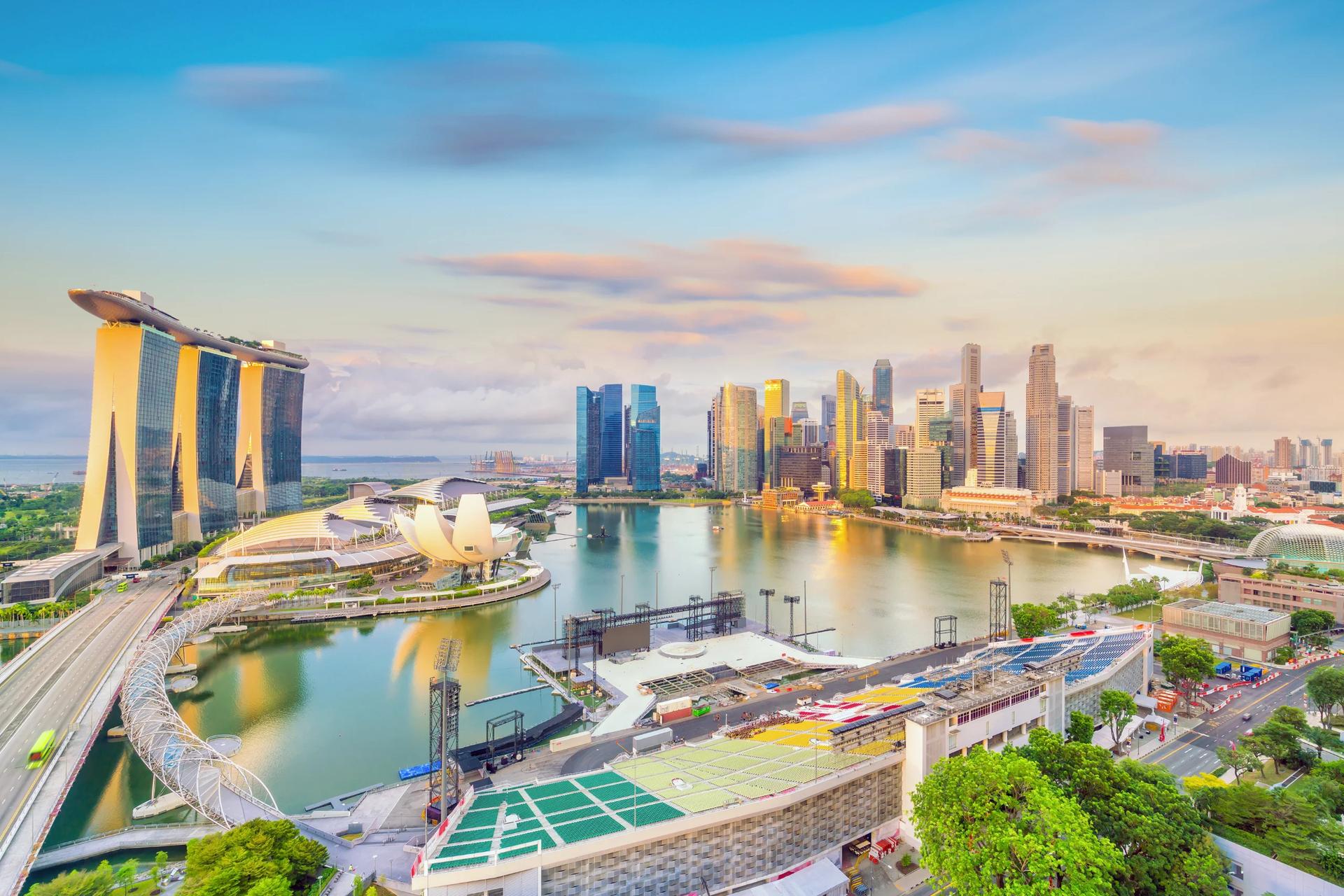 Save more when you book Flight+Hotel