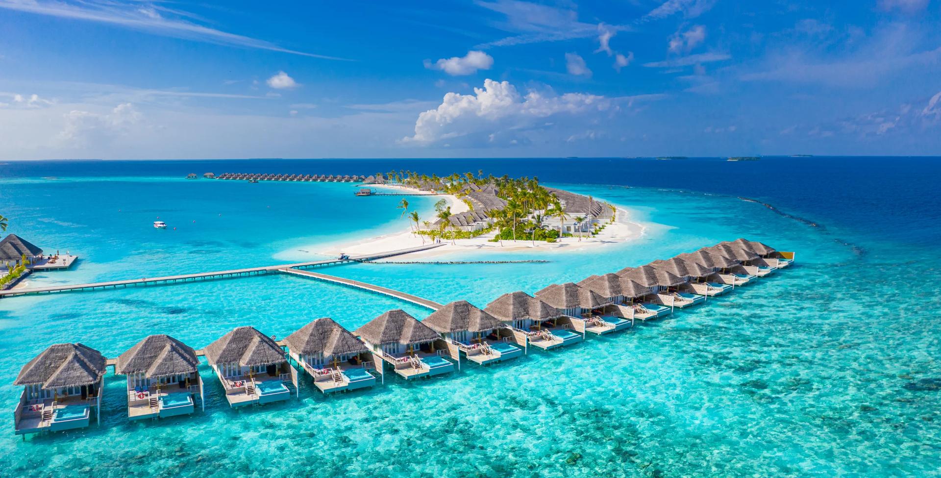 Save more when you book Flight+Hotel
