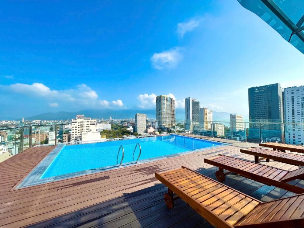 Royal Beach Hotel
