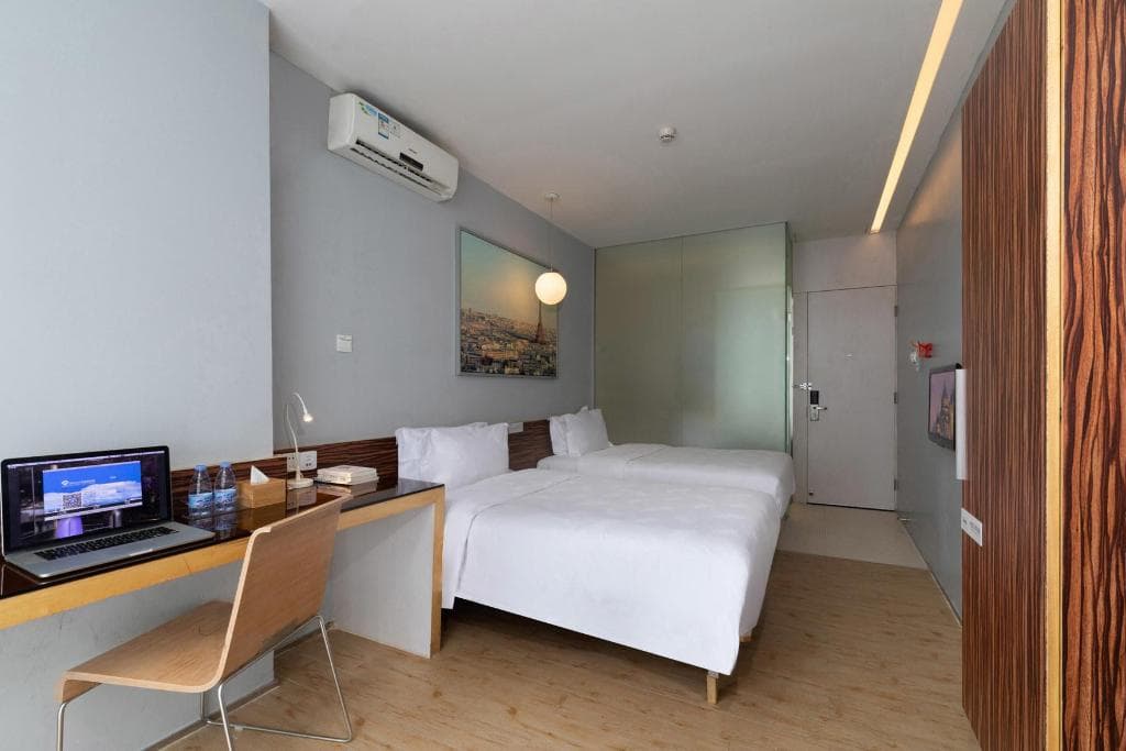Colour Inn Shenzhen Dongmen Branch
