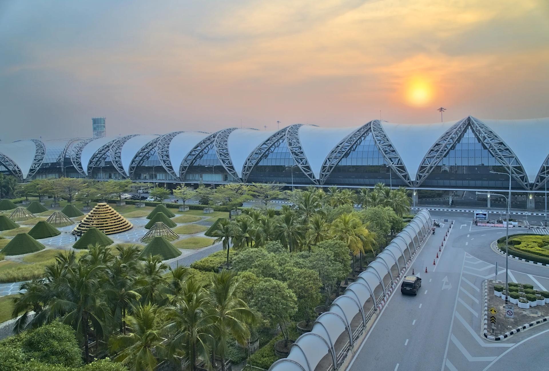 浏览素万那普机场（BKK）航班