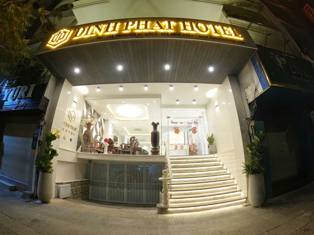 Đình Phát Hotel