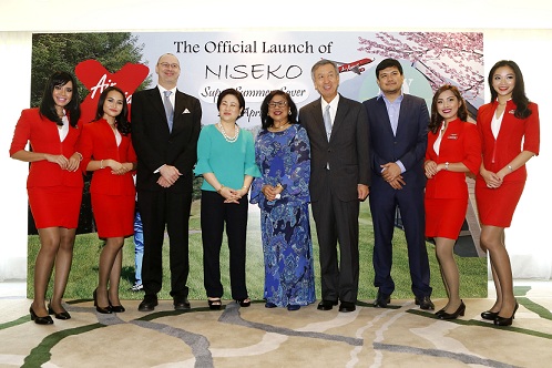MY Ecolodge x Air Asia X collaboration - center: Tan Sri Rafidah Aziz, Chairman of AirAsia X Berhad; center right: his Excellency Dr. Makio Miyagawa, Ambassador of Japan to Malaysia; right: Mr Benyamin Ismail, Chief Executive Officer of AirAsia X Berhad; center left: Ms Low Su Ming, Director of MY ecolodge; left: Mr Darren Wickings, General Manager of Fairlane Hospitality Japan.